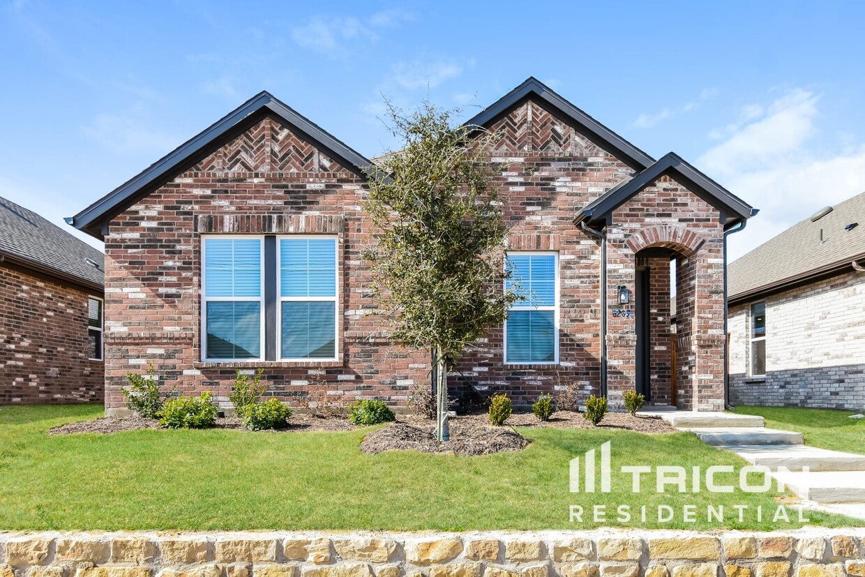 Foto principal - 8209 Brookhaven Dr