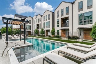 Building Photo - 4419 Cabell Dr