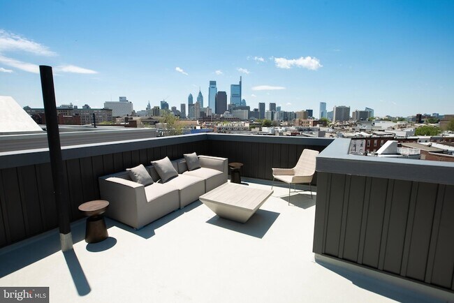 Foto del edificio - 1534 Ridge Ave