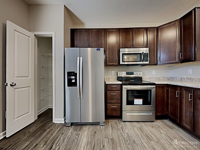 Building Photo - 6315 Pinebark Pl