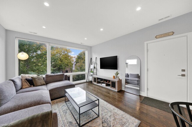 Foto del edificio - 2 br, 2 bath Condo - 1938 N Francisco Ave