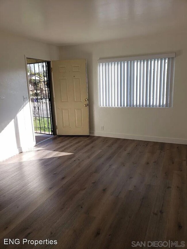 Foto del edificio - 3732 Swift Ave