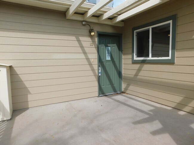 Foto del edificio - 2485 Fountainhead Blvd