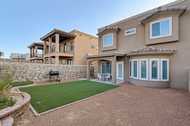 Patio interior - 11663 Dos Palmas Dr