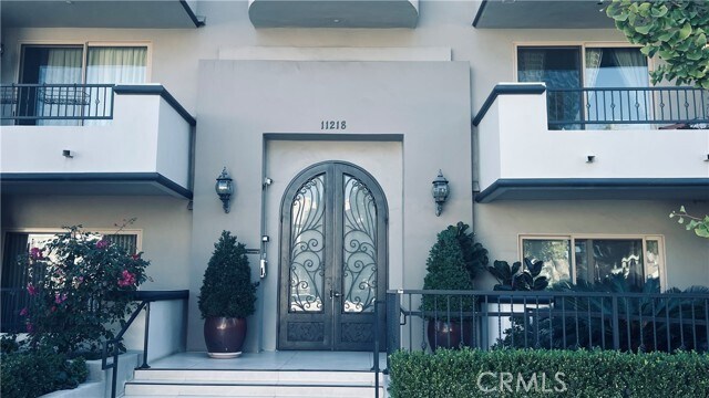 Building Photo - 11218 Camarillo St