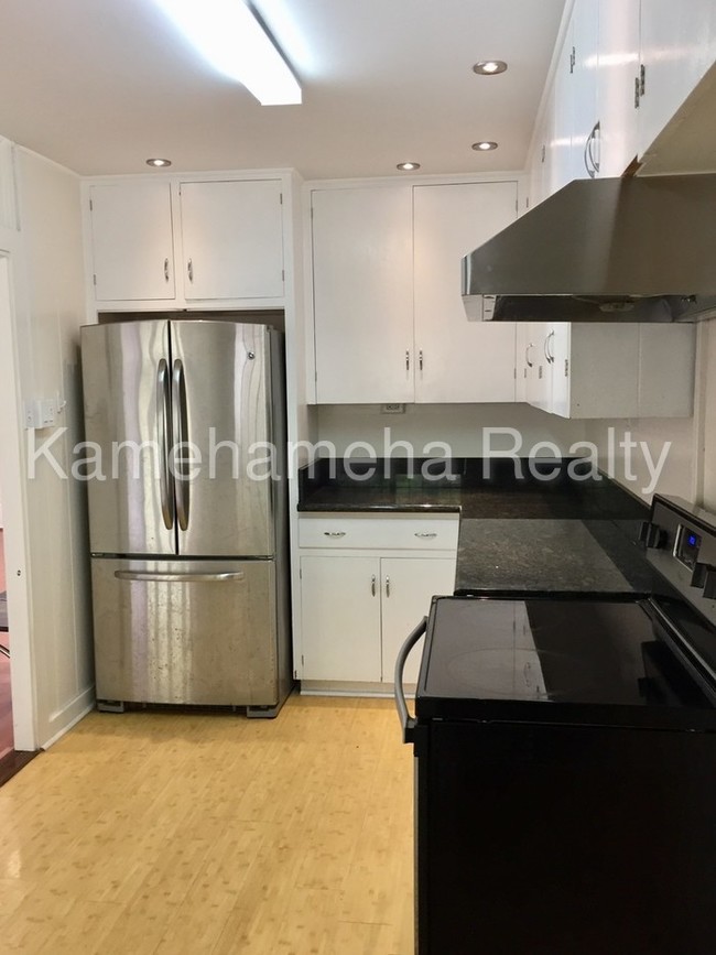 Building Photo - 1631 Kealia Dr