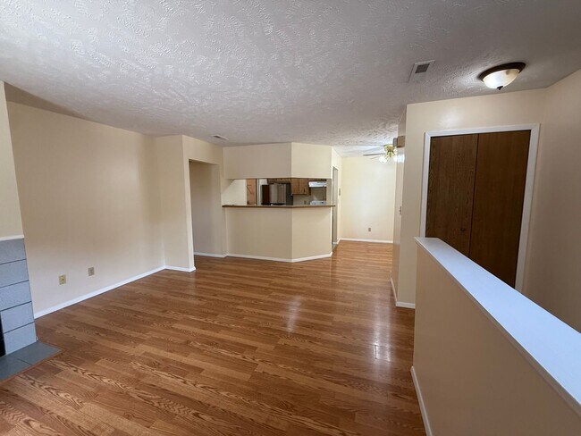 Foto del edificio - 2 Bedroom, 2 Bath Broadview Heights