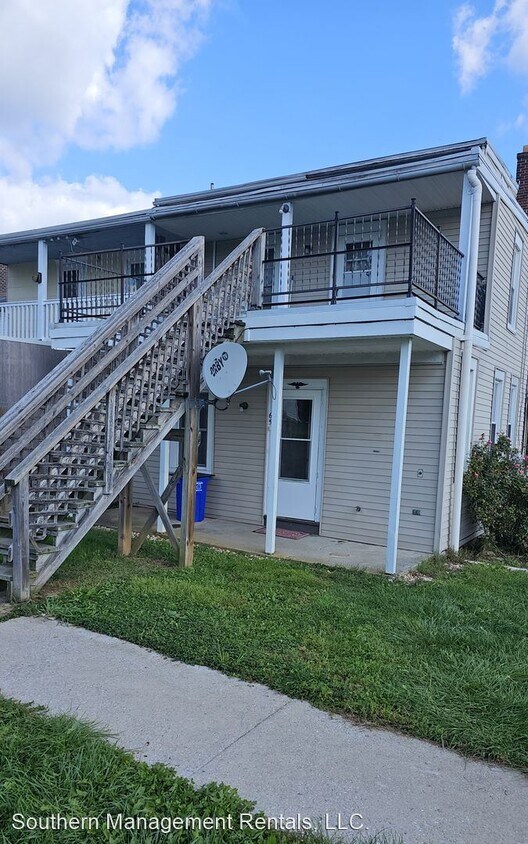 Primary Photo - 3 br, 1 bath House - 65 E Canal St 2nd floor
