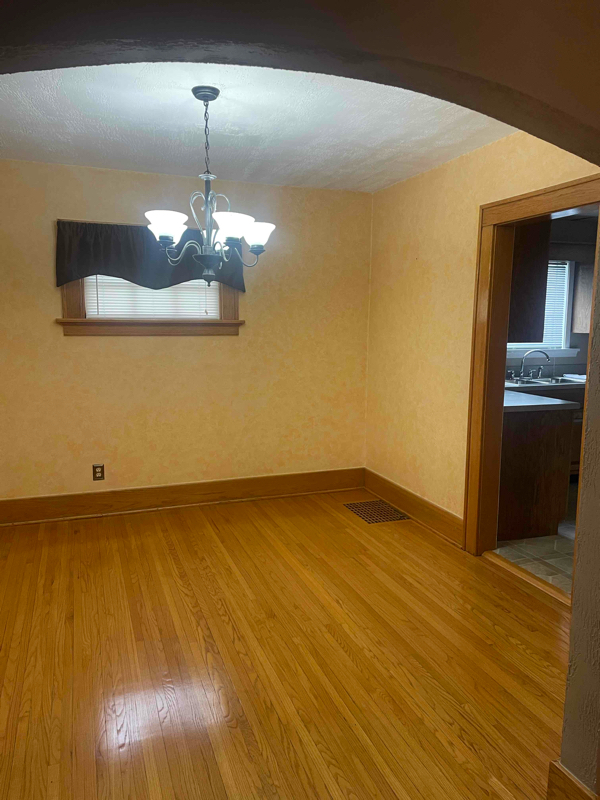 Building Photo - 2716 Buena Vista Dr