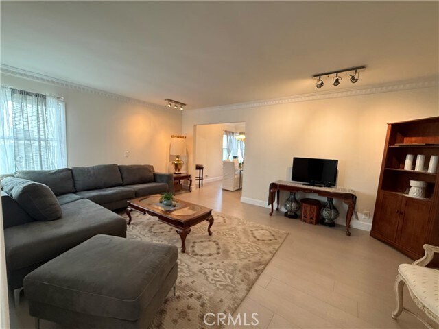 Foto del edificio - 1216 Cochran Ave