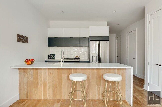 Foto del edificio - 128A COOPER STREET