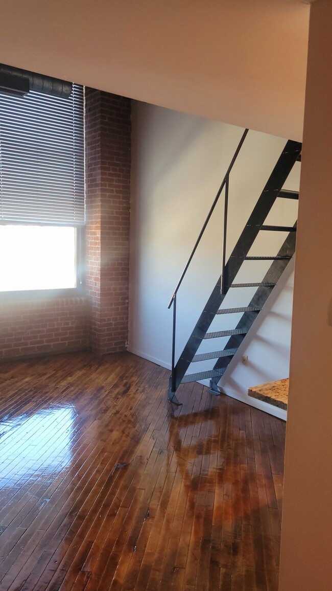 Building Photo - The Lofts At Chimney Hill