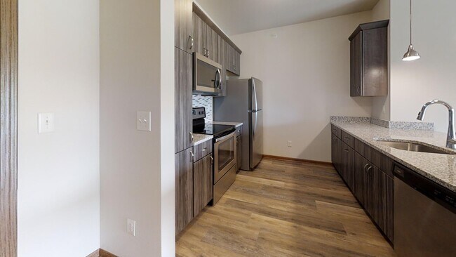 Foto del edificio - N115W16170 Saxony Village Blvd