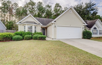 Building Photo - 525 Maple Branches Dr