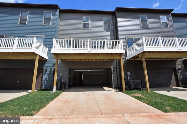 Building Photo - 9816 Ames Dr