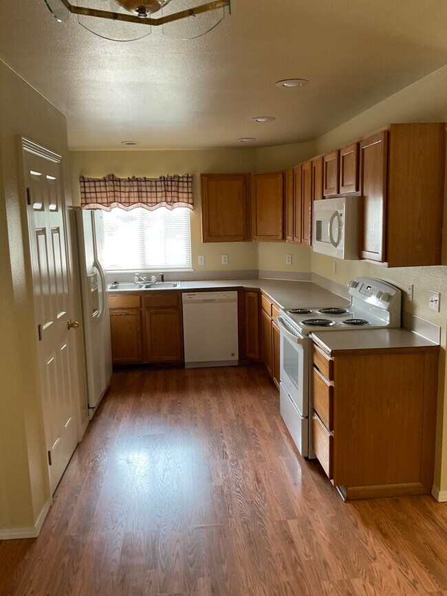 Foto del edificio - 117 E Woodbury Dr