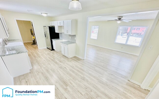 Building Photo - 3330 Northmoor Ave