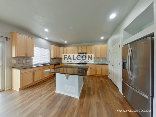Foto del edificio - 9279 Birr Ct
