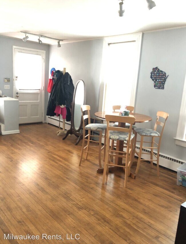 Foto del edificio - 1643 N Franklin Pl