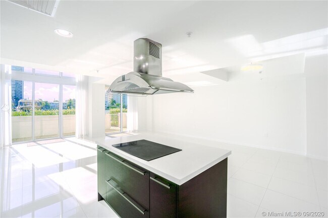 Foto del edificio - 7928 East Dr