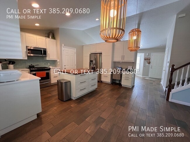 Foto del edificio - Beautiful home for families! Wood floors |...