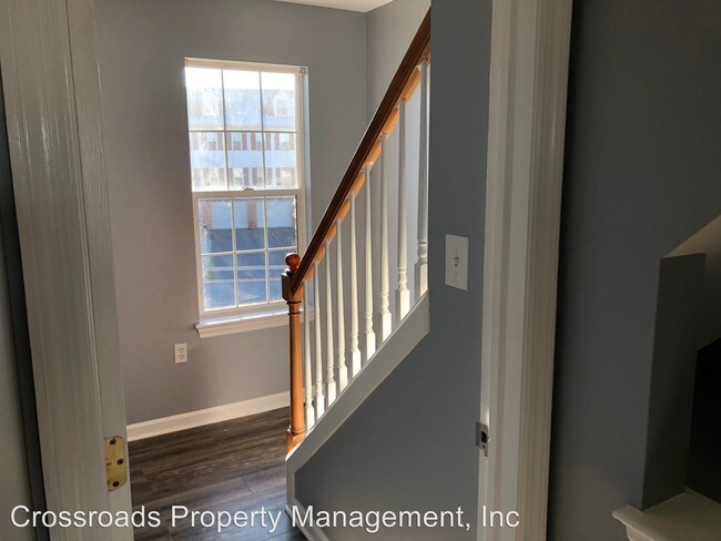 Building Photo - 3 br, 1.5 bath House - 1157 Hearthridge Ln