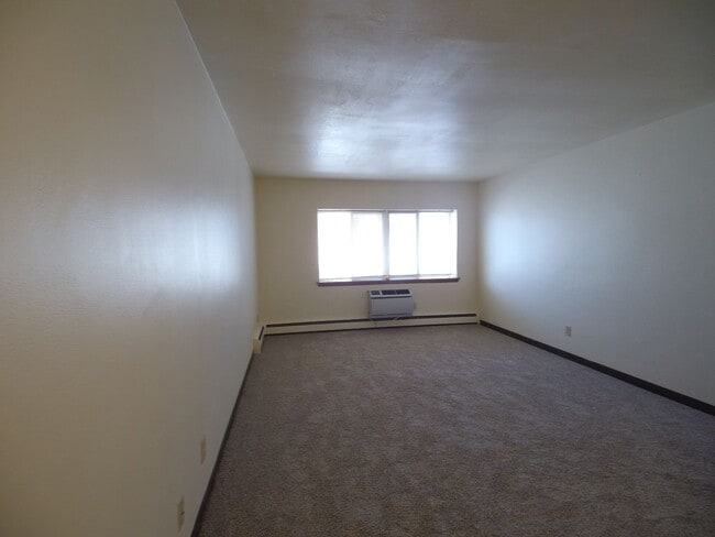 Interior Photo - Oakview Manor