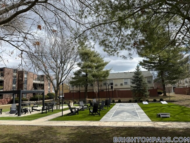 Building Photo - 9 Bronsdon St