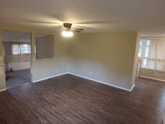 Foto del edificio - 1419 SW Caledon St