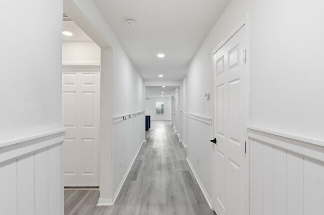Foto del edificio - 10433 Russell Pines Dr