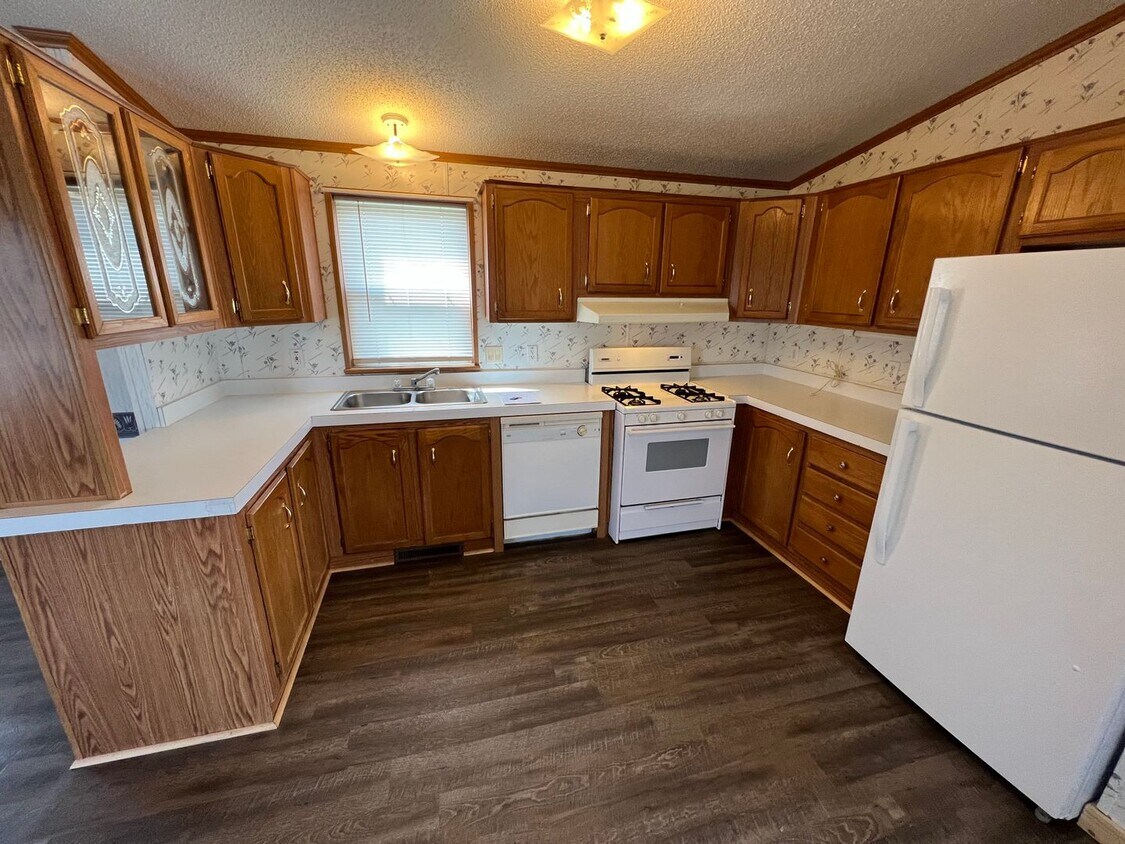 Foto principal - 2 Bedroom 2 Bath Updated Mobile Home in Cl...