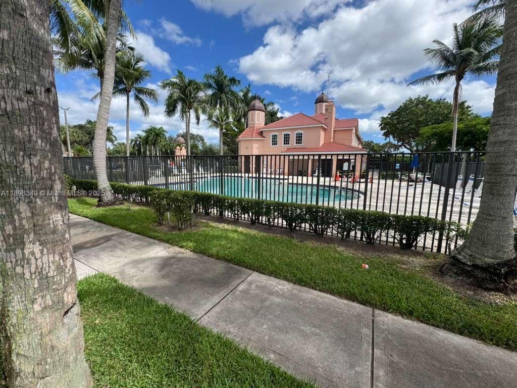 Foto del edificio - 507 Belmont Ln
