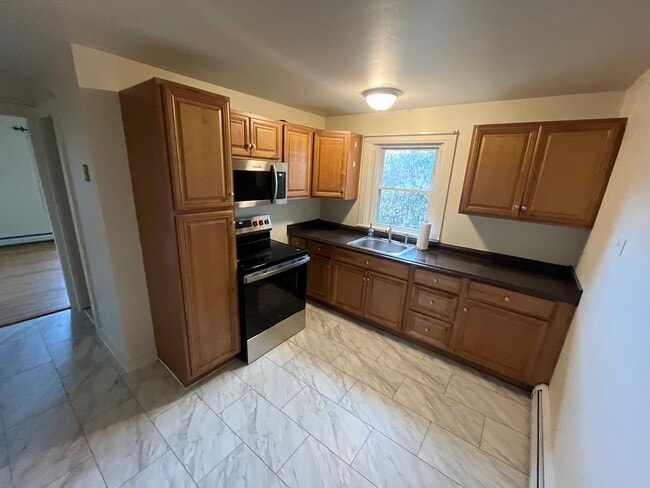 Building Photo - 34 Miles St