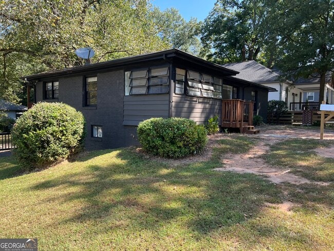 Building Photo - 1215 Westview Dr SW