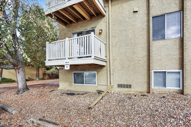 Building Photo - South Denver DTC Condo - 2 Bedrooms, 2 Bat...