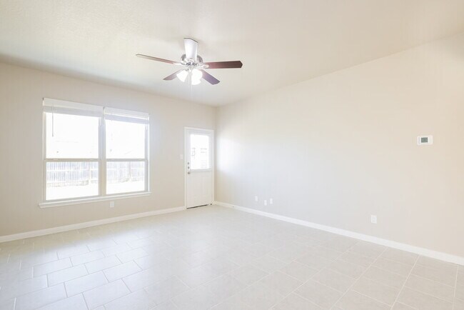 Foto del edificio - 11321 Charismatic