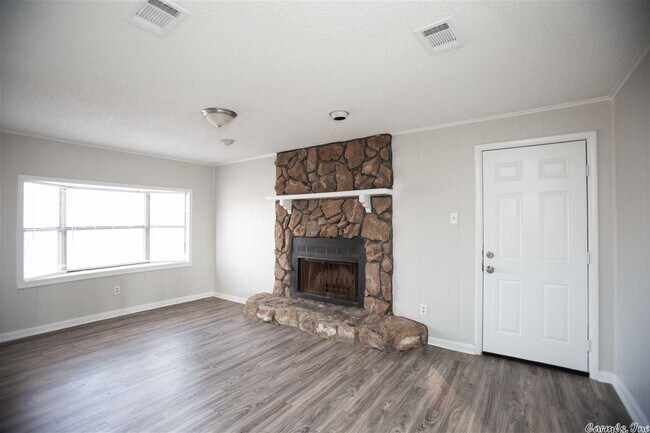 Building Photo - 304 Timberline Dr