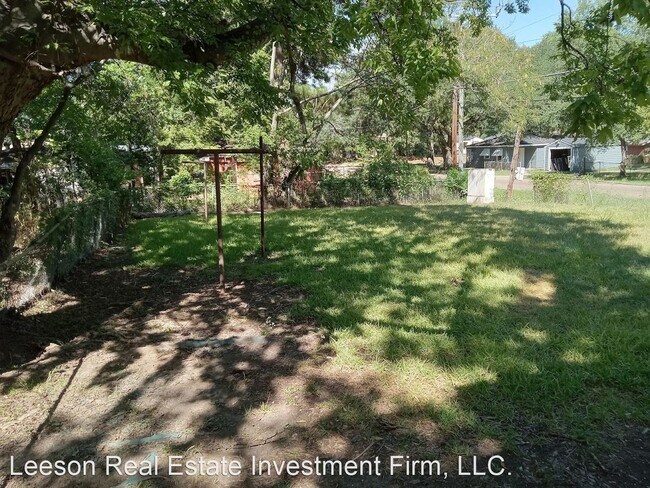Building Photo - 3 br, 1 bath House - 1802 Midway St.  Shre...