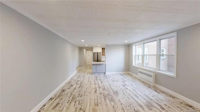 Building Photo - 1133 Midland Ave