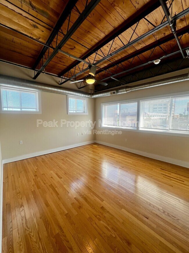 Foto del edificio - 2709 W Broad St