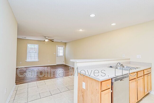 Foto del edificio - 526 Seays Crest Dr