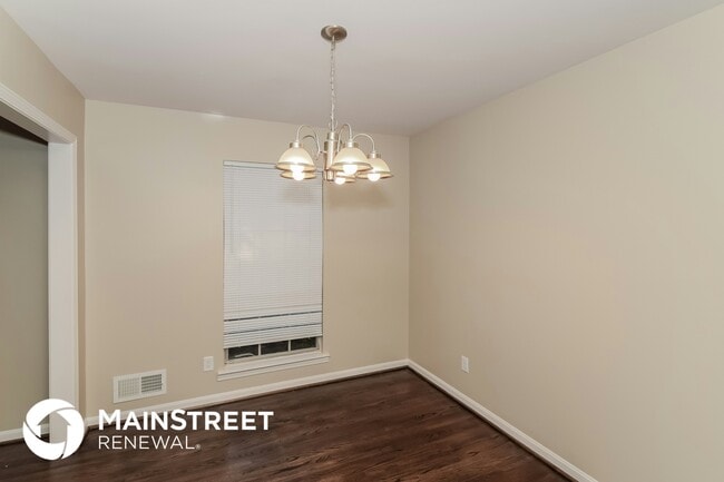 Foto del edificio - 1508 Brewster Cir