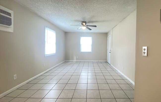 Building Photo - 1BD/1BA Apartment off Curry Ford in Henley...
