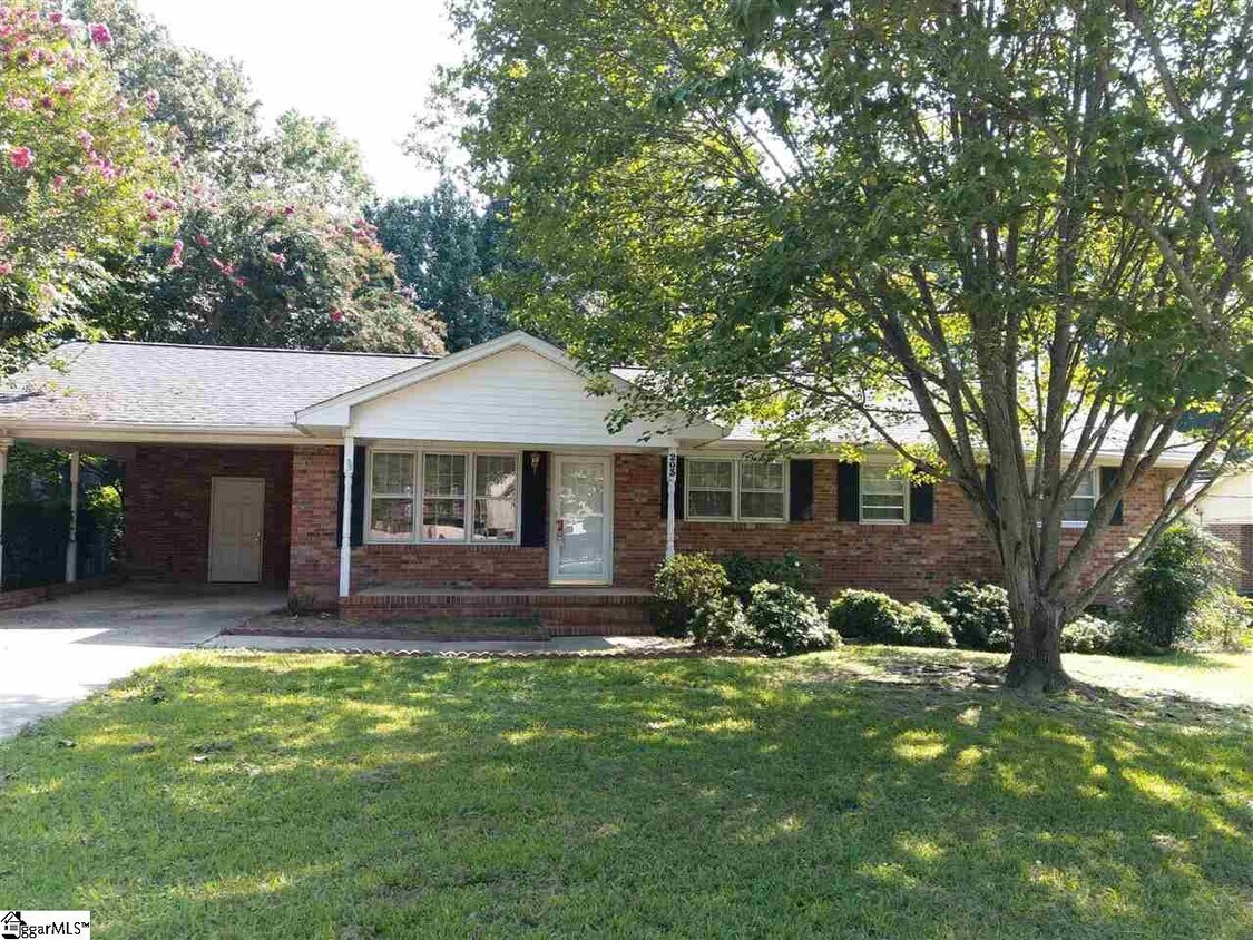 203 Live Oak Way, Taylors, SC 29687 House for Rent in Taylors, SC