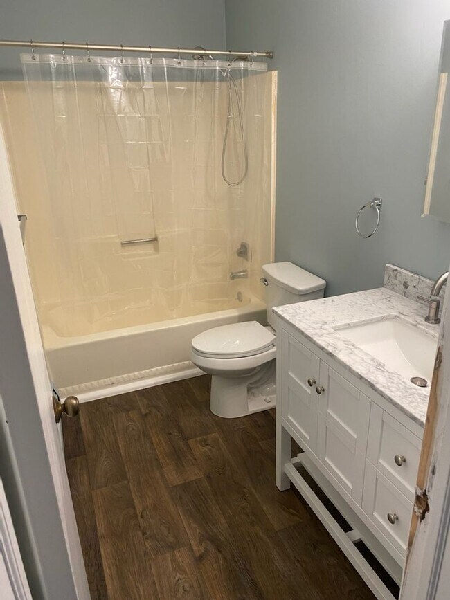 Foto del edificio - 1231-1237 60th Street SE