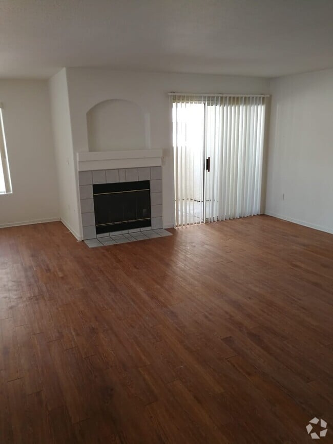 Building Photo - 4308 W Lake Mead Blvd