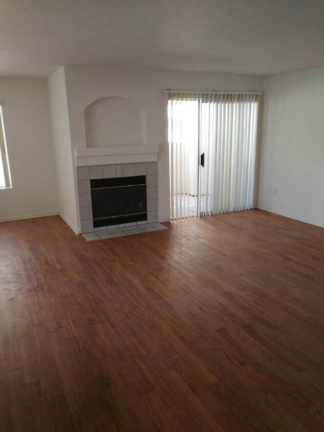 Primary Photo - 4308 W Lake Mead Blvd