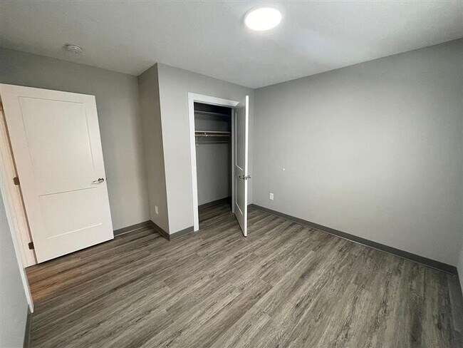 Building Photo - brand new duplex for rent - available for ...