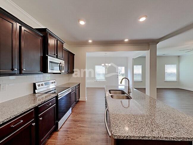 Building Photo - 688 Woodall Rd