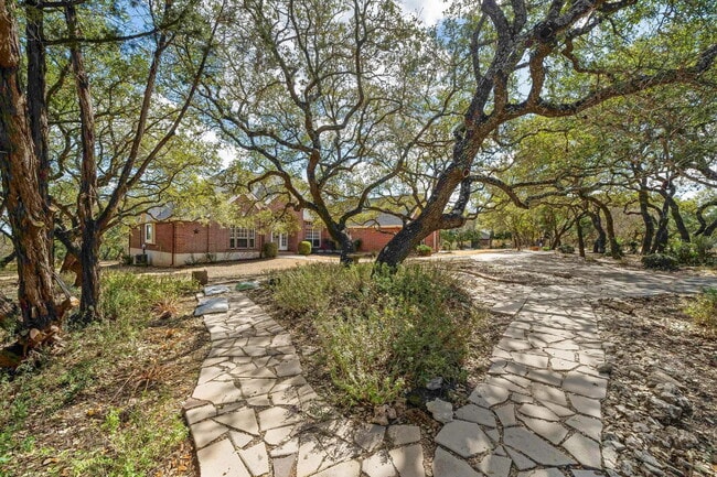 Building Photo - 11901 Jess Dr